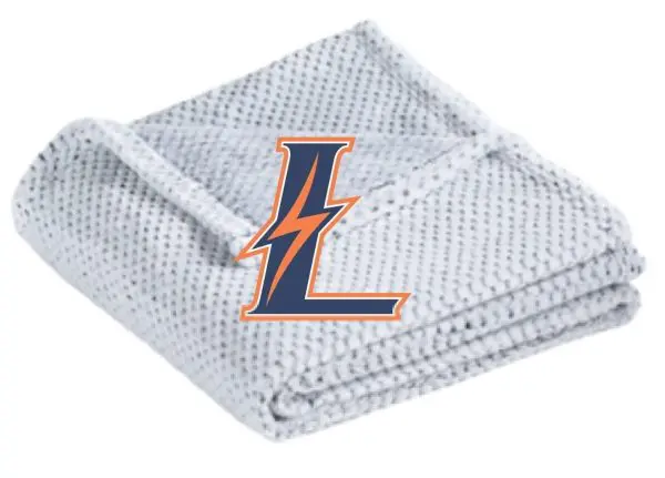 White blanket with an "L" logo.